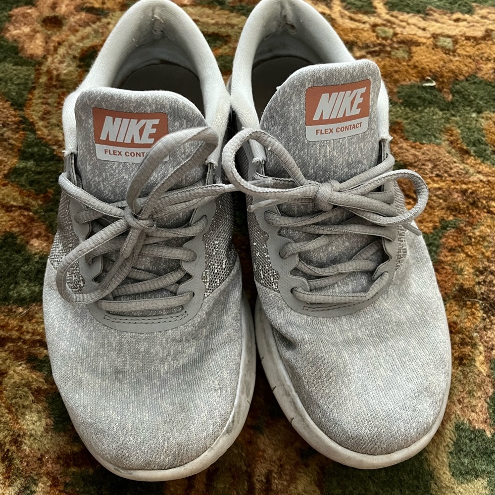 Nike tennis shoes